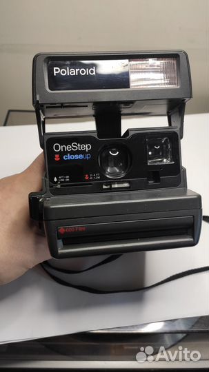 Polaroid OneStep closeup 600
