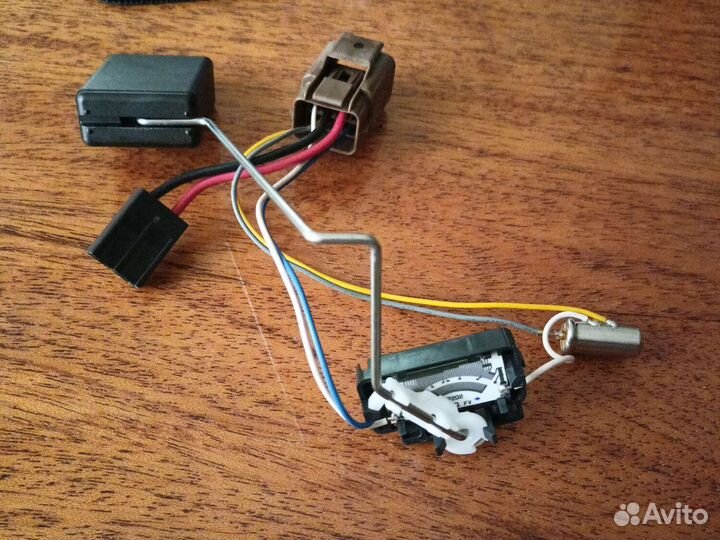 Датчик уровня топлива