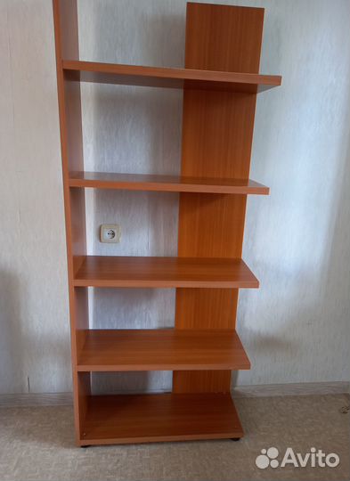 Стеллажи деревянные- 2 шт