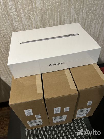 Apple Mac Book Air 2020 M1 8/256 А2337 MGN63RU/A