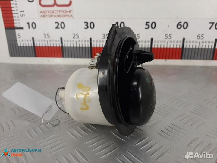 Датчик уровня топлива Volkswagen Touareg 2 2012