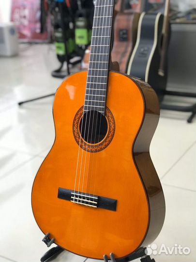 Yamaha C70 классическая гитара