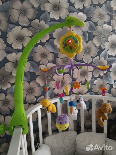 Продам мобиль в кроватку