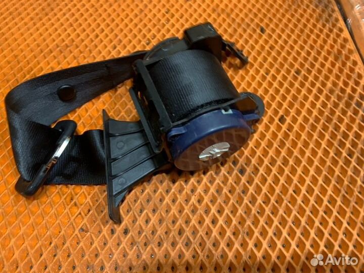 Ремень безопасности Volkswagen Polo V 1.6 cfna