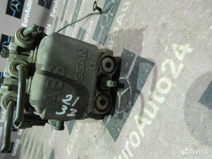 Блок ABS Nissan Skyline ER33 RB25DET