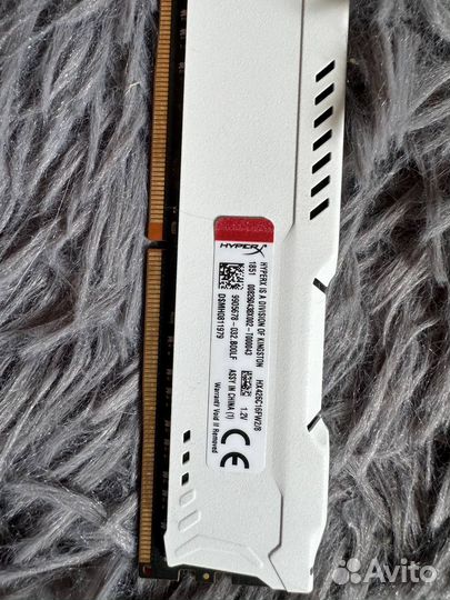 Оперативная память Kingston HyperX Fury White CL16