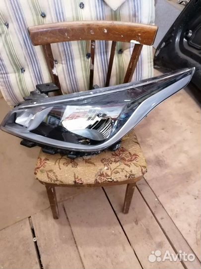 Фары передние (правая) Kia Rio-X-Line