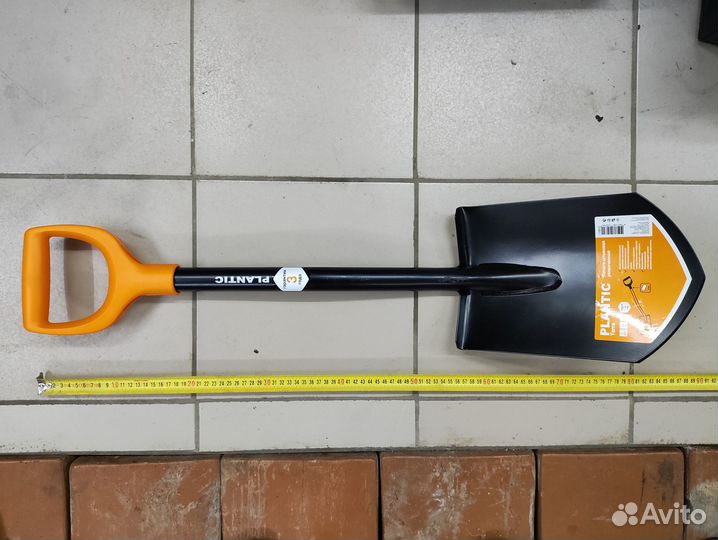 Лопата Fiskars Plantic 11009-01 Terra 81см