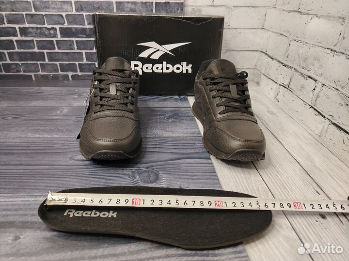 Кожаные кроссовки Reebok 40