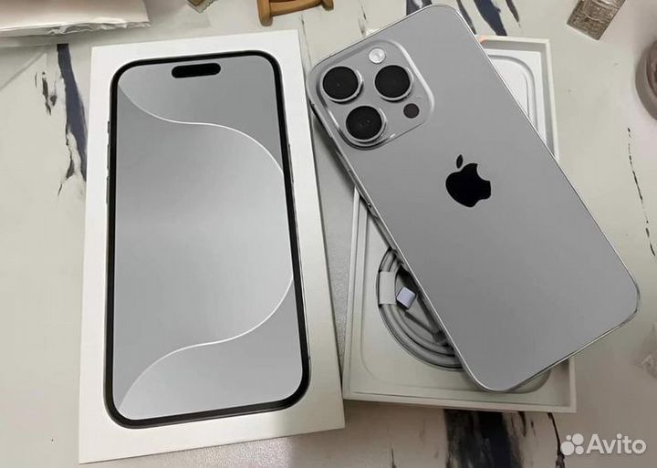 iPhone 15 Pro Max, 256 ГБ