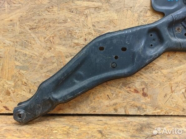 Infiniti Q50 2017г балка передняя