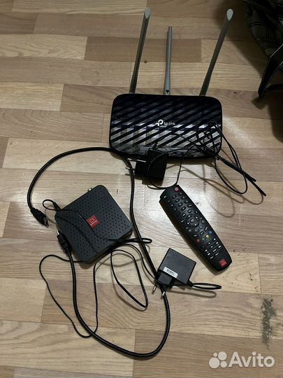 TV приставка Дом.ру и роутер