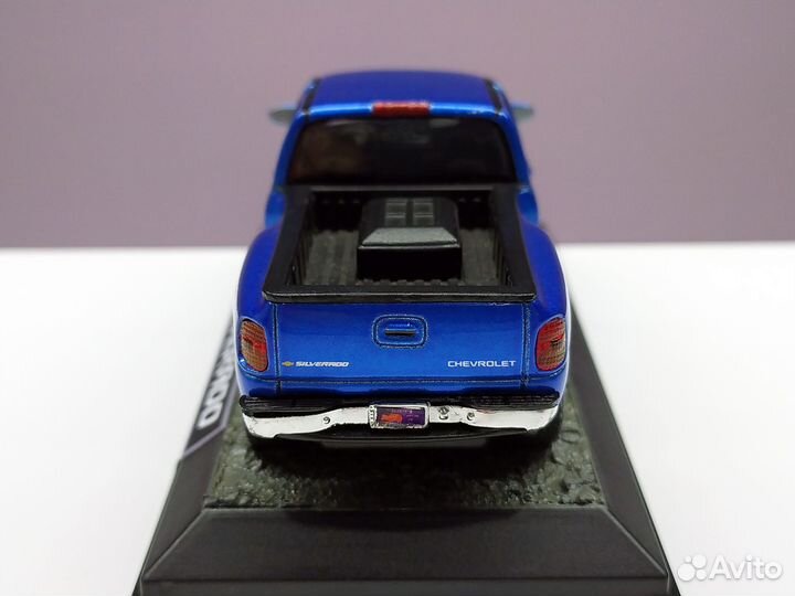 1:43 Chevrolet Silverado 1999