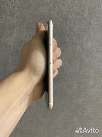 iPhone SE (2020), 64 ГБ