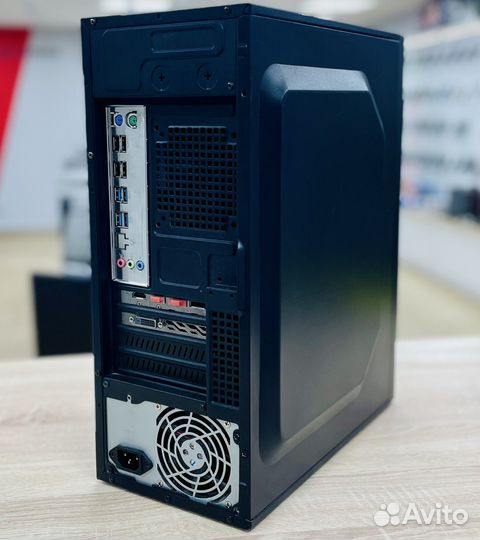 Б11/Игровой Zalman/Xeon/SSd/Rx570