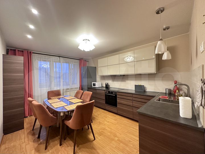 3-к. квартира, 93,6 м², 9/10 эт.