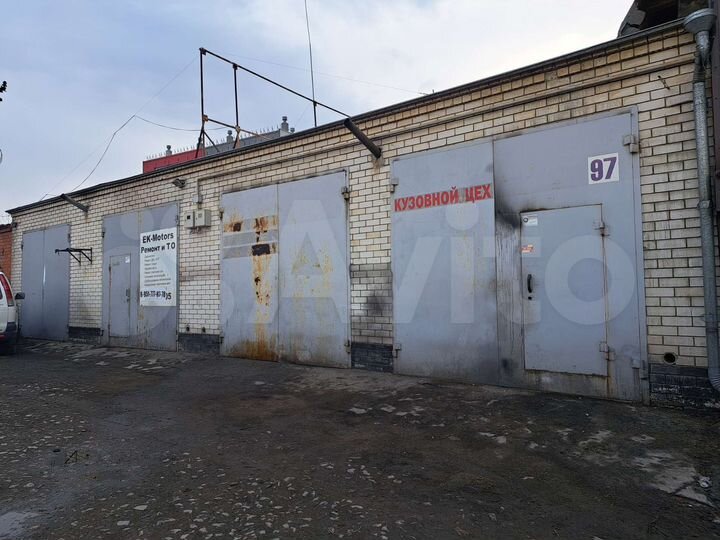 Гараж, > 30 м²