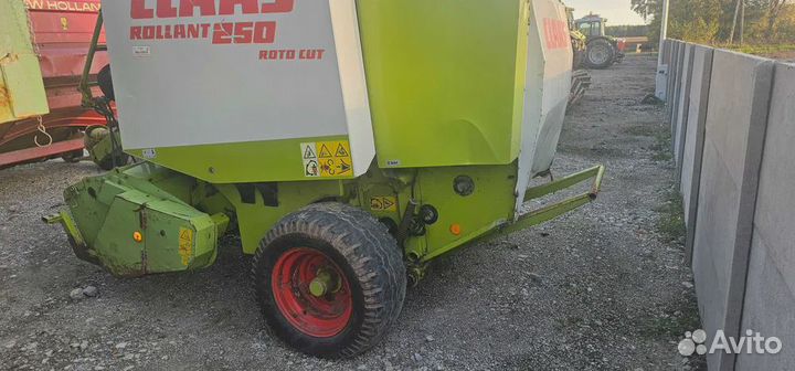 Пресс-подборщик Claas Rollant 250, 2000