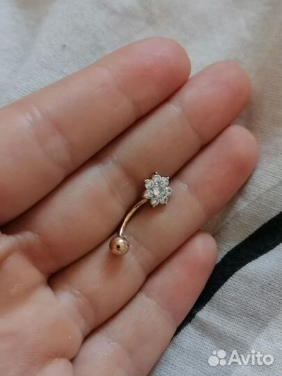 Пирсинг в пупок