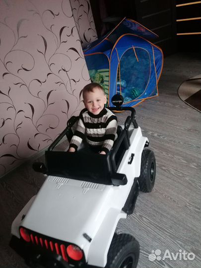 Детский электромобиль бу