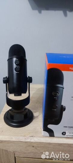 Студийный микрофон blue yeti
