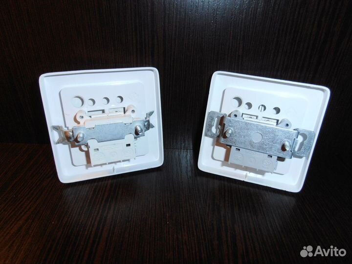 Выключатели Schneider 1, 2-клавишные,рамка Legrand