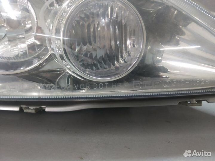 Фара правая Toyota Camry V-30 2005