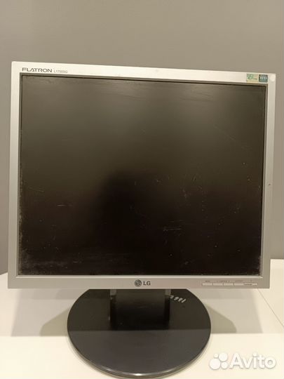 Монитор LG Flatron L1750SQ