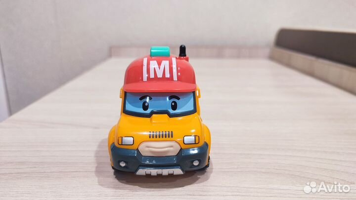 Машинка-трансформер Поли-робокар