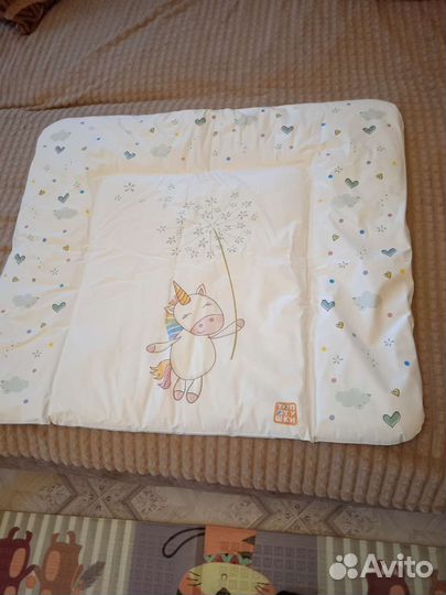 Пеленальный коврик на комод