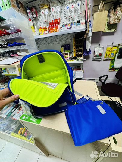 Портфель школьный комплект