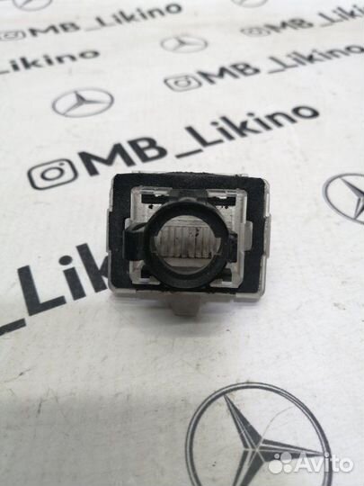 Фонарь в крышку багажника Mercedes W221 W216