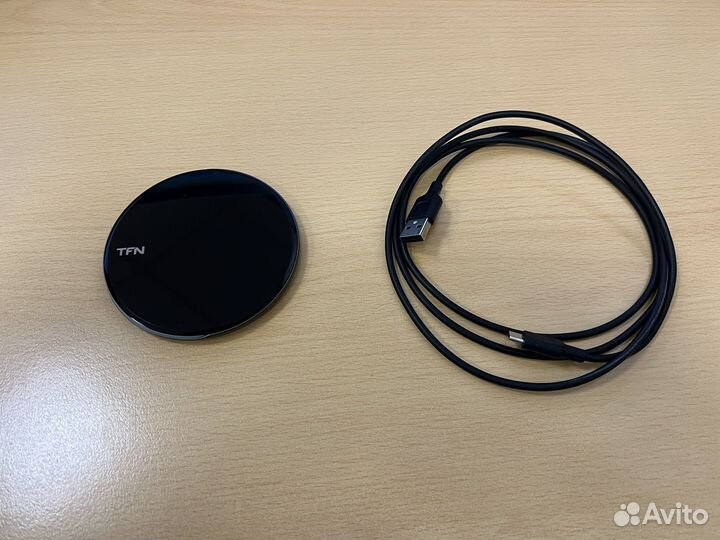 Беспроводная зарядка TFN 10 Ватт