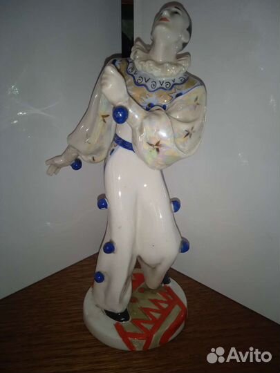 Фарфоровая статуэтка лфз, лзфи, зхк, в реставрацию