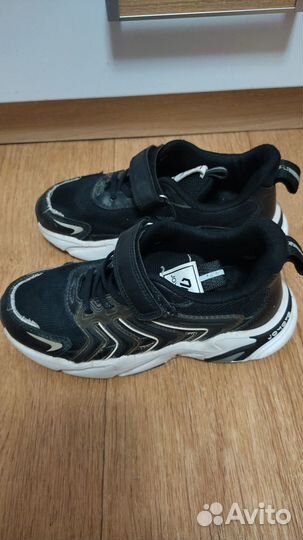 Кроссовки р. 34
