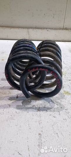 Пружина задняя Инфинити