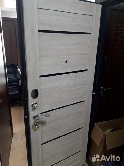 Дверь входная металлическая
