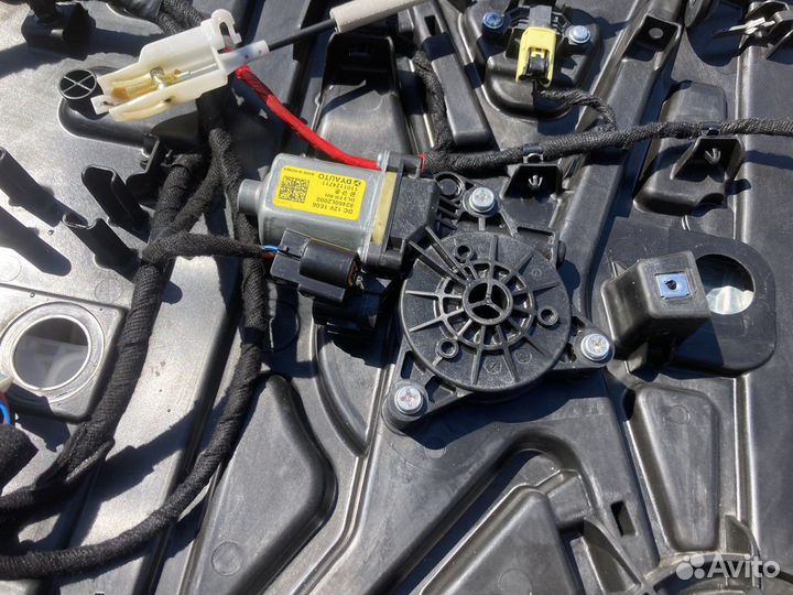 Трапеции стеклоподъемников, замок Кия K5 DL3