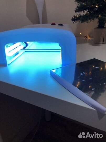 Лампа для ногтей