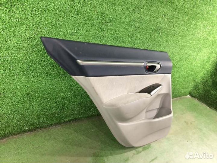 Обшивка двери задняя левая Honda Civic FD1 R18A