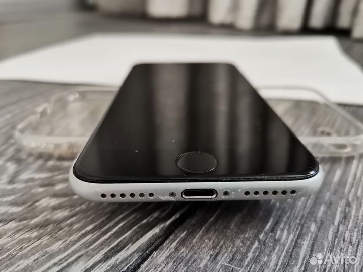 iPhone SE (2020), 128 ГБ