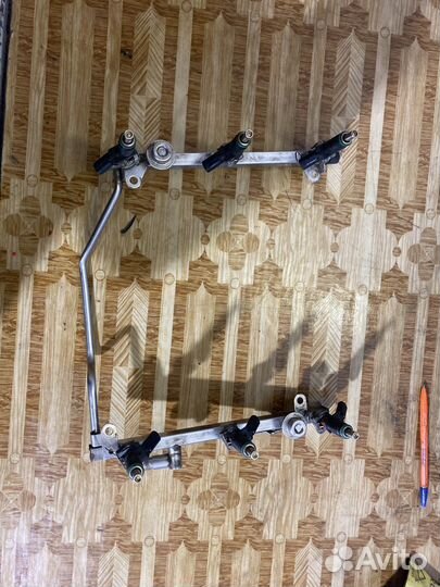 Топливная рампа с форсунками mercedes 272