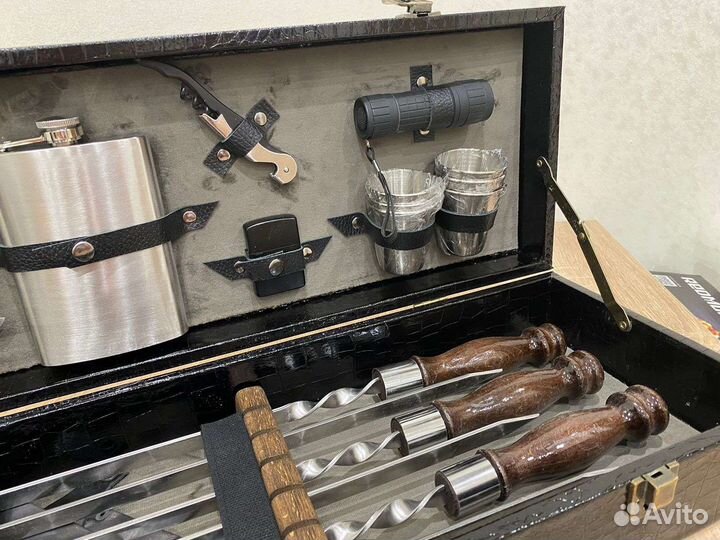 Подарочный шашлычный набор шампура нож