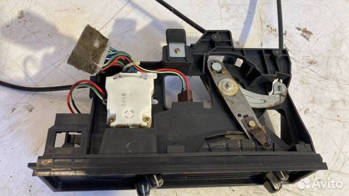 Блок управления печки/климат-контроля Mazda 626