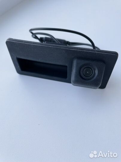 Камера заднего вида Volkswagen с кнопкой багажника