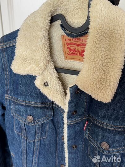 Джинсовая куртка levis