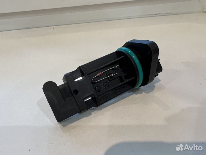 Датчик расхода воздуха Nissan, Subaru 226806N200