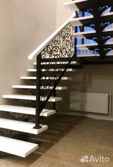 Лестница для загородного дома