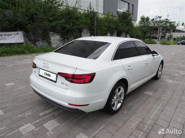 Audi A4 2.0 AMT, 2018, 48 589 км