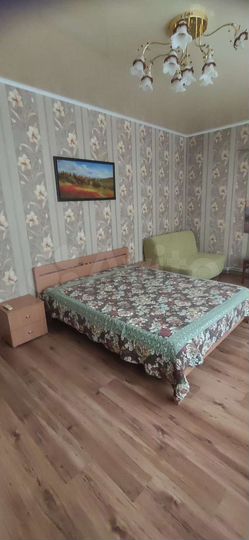 3-к. квартира, 84 м², 2/5 эт.